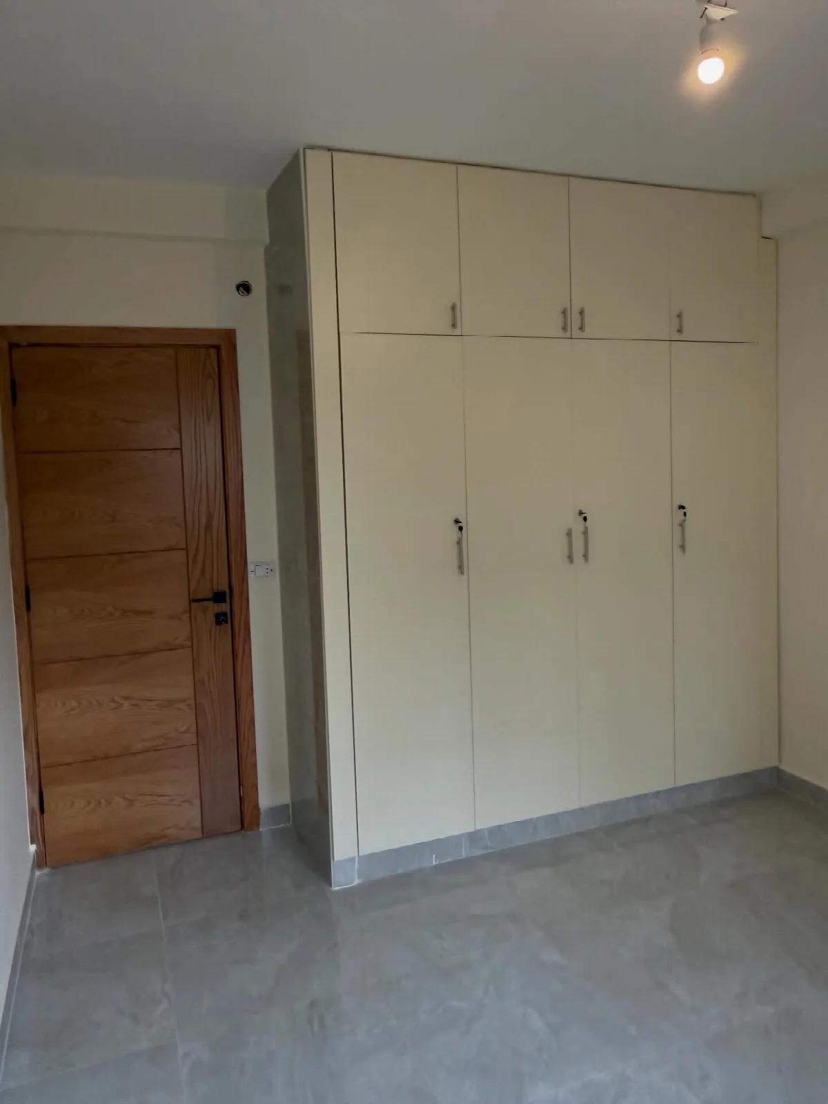 The fitted wardrobe